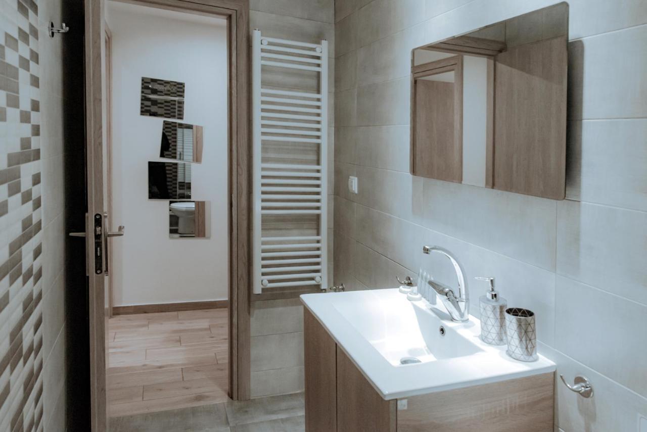 Acropolis Museum Stylish Apartments Atene Esterno foto